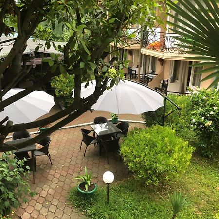 Hotel Simpatia Кобулети Экстерьер фото