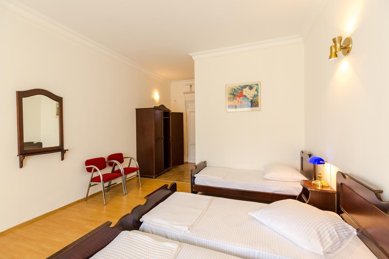 Hotel Simpatia Кобулети Экстерьер фото