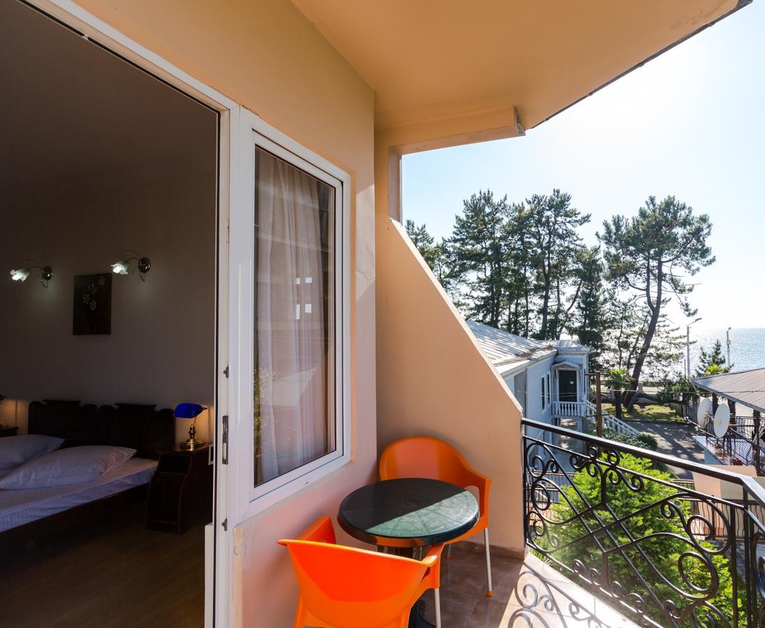Hotel Simpatia Кобулети Экстерьер фото