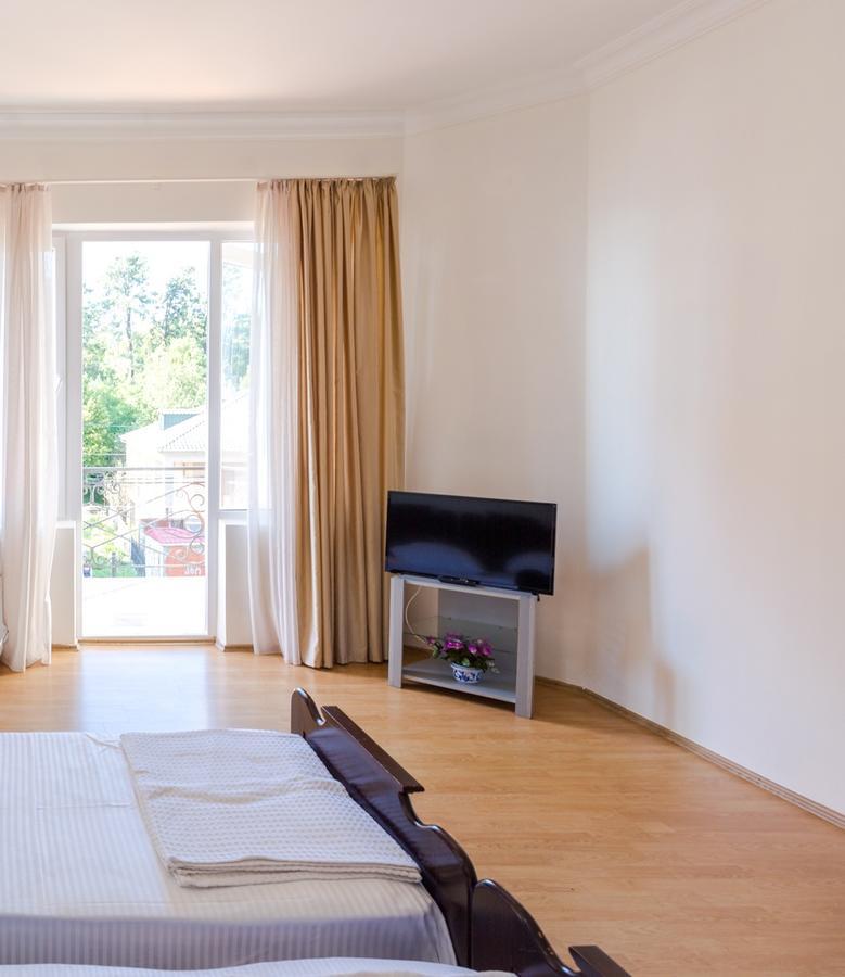 Hotel Simpatia Кобулети Экстерьер фото