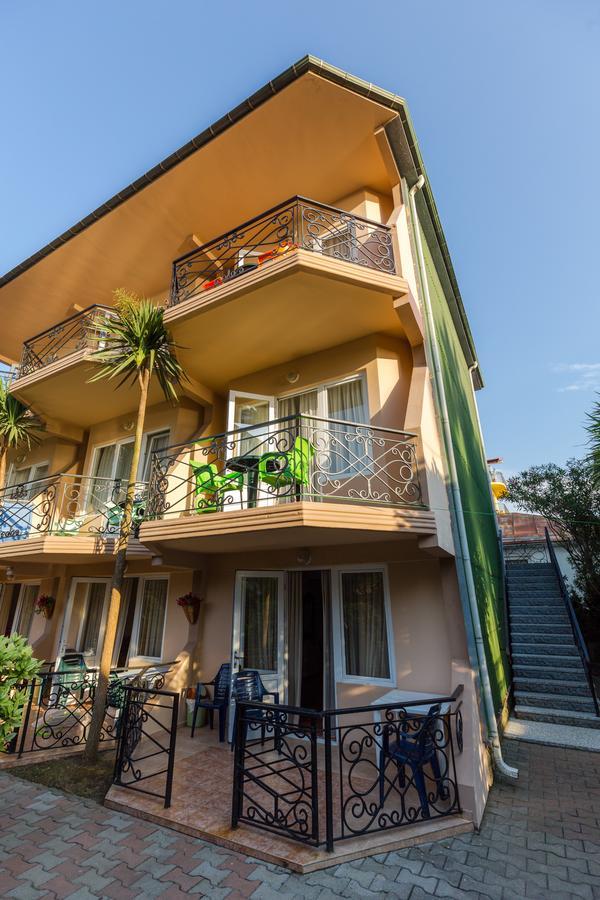 Hotel Simpatia Кобулети Экстерьер фото